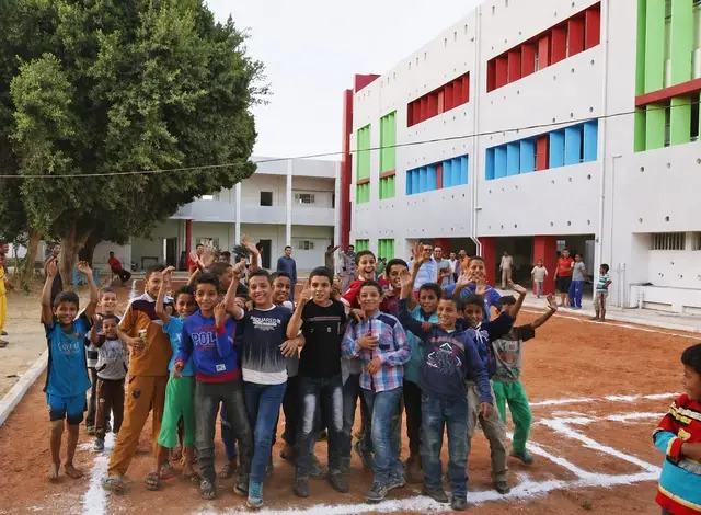 Ampliar una educación primaria adaptada a la infancia en Asiut y Sohag