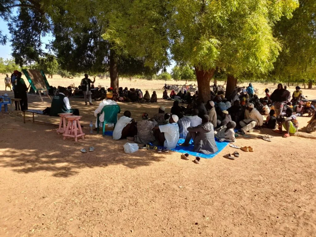 Village assembly in Lemnogo, Burkina Faso, as part of the prioritization of PCP activities (Photo by APIL)