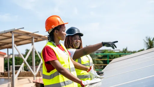 ROGEAP solar panel women